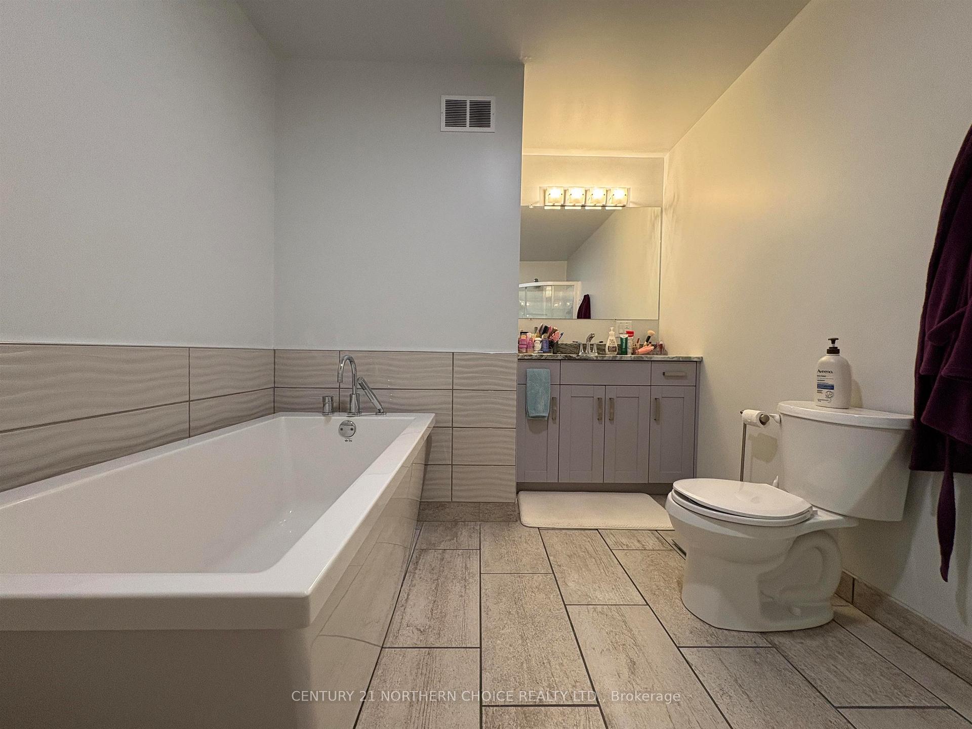 Photo 26 of 832 Williams Avenue, Fort Frances — HOMEH