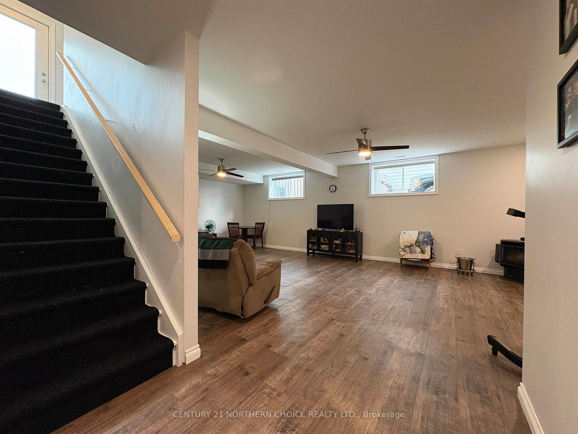Photo 30 of 832 Williams Avenue, Fort Frances — HOMEH