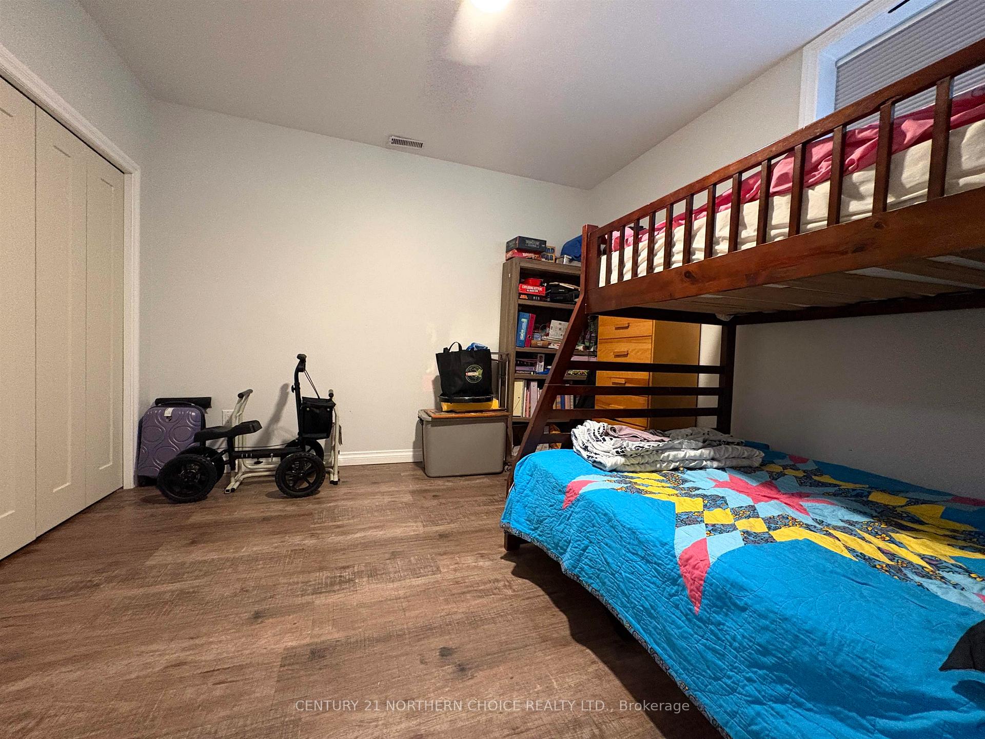 Photo 37 of 832 Williams Avenue, Fort Frances — HOMEH
