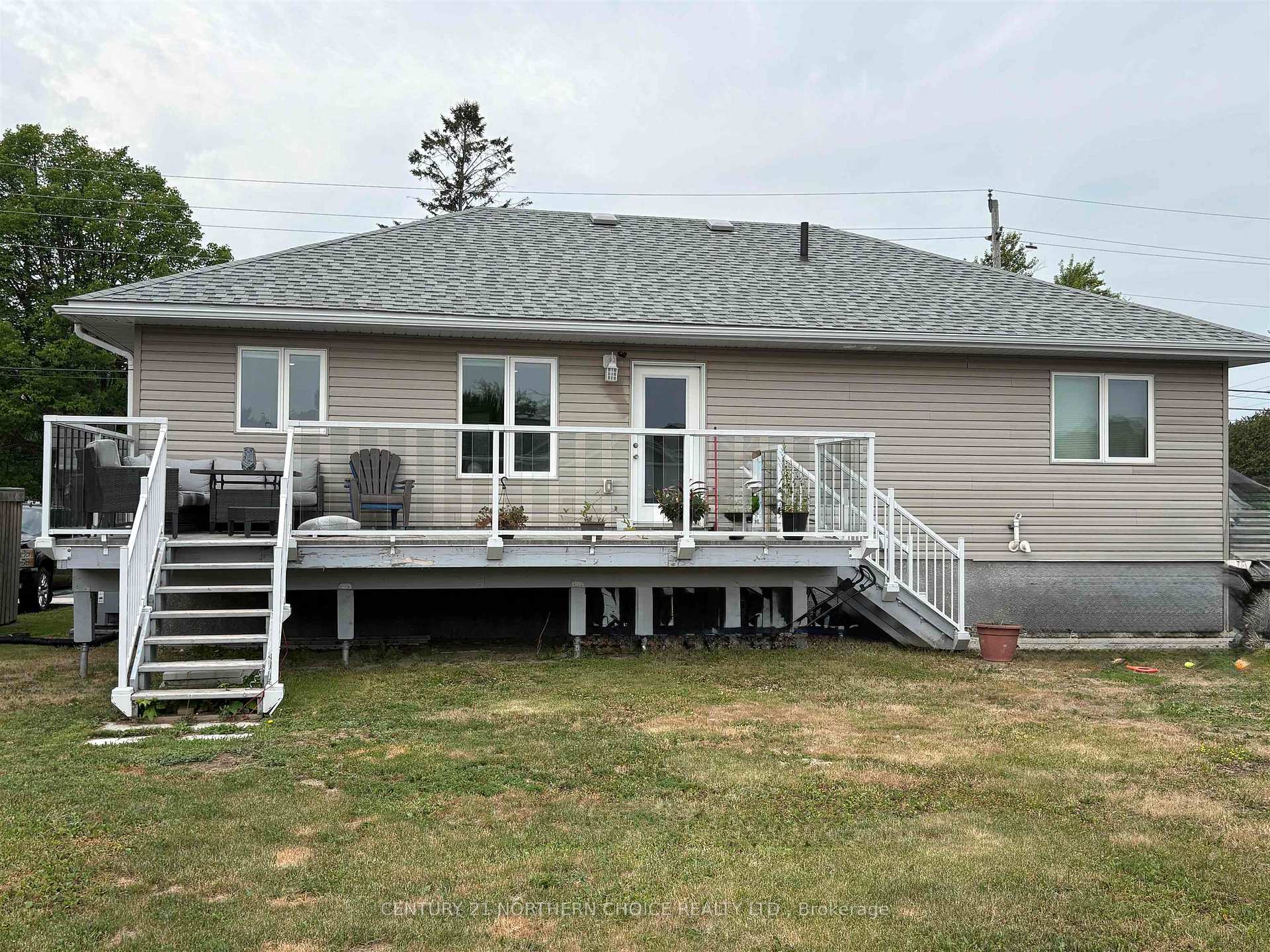 Photo 38 of 832 Williams Avenue, Fort Frances — HOMEH