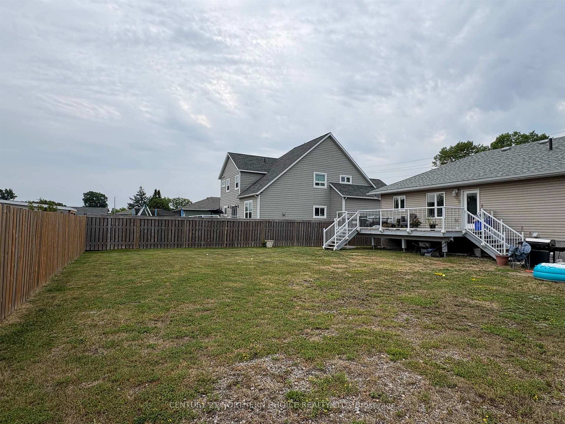 Photo 44 of 832 Williams Avenue, Fort Frances — HOMEH