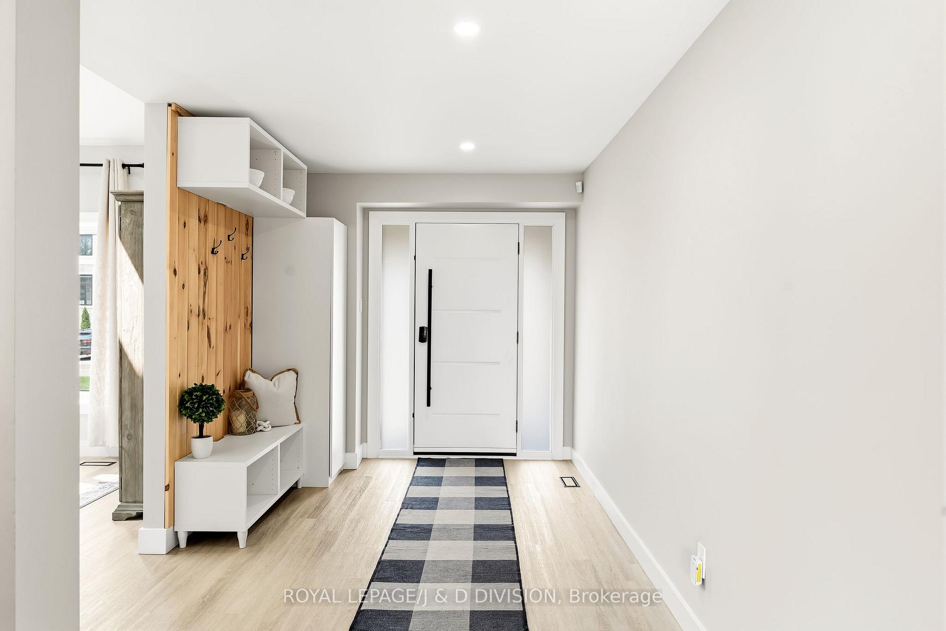Photo 5 of 1893 Spruce Hill Road, Pickering, Dunbarton — HOMEH