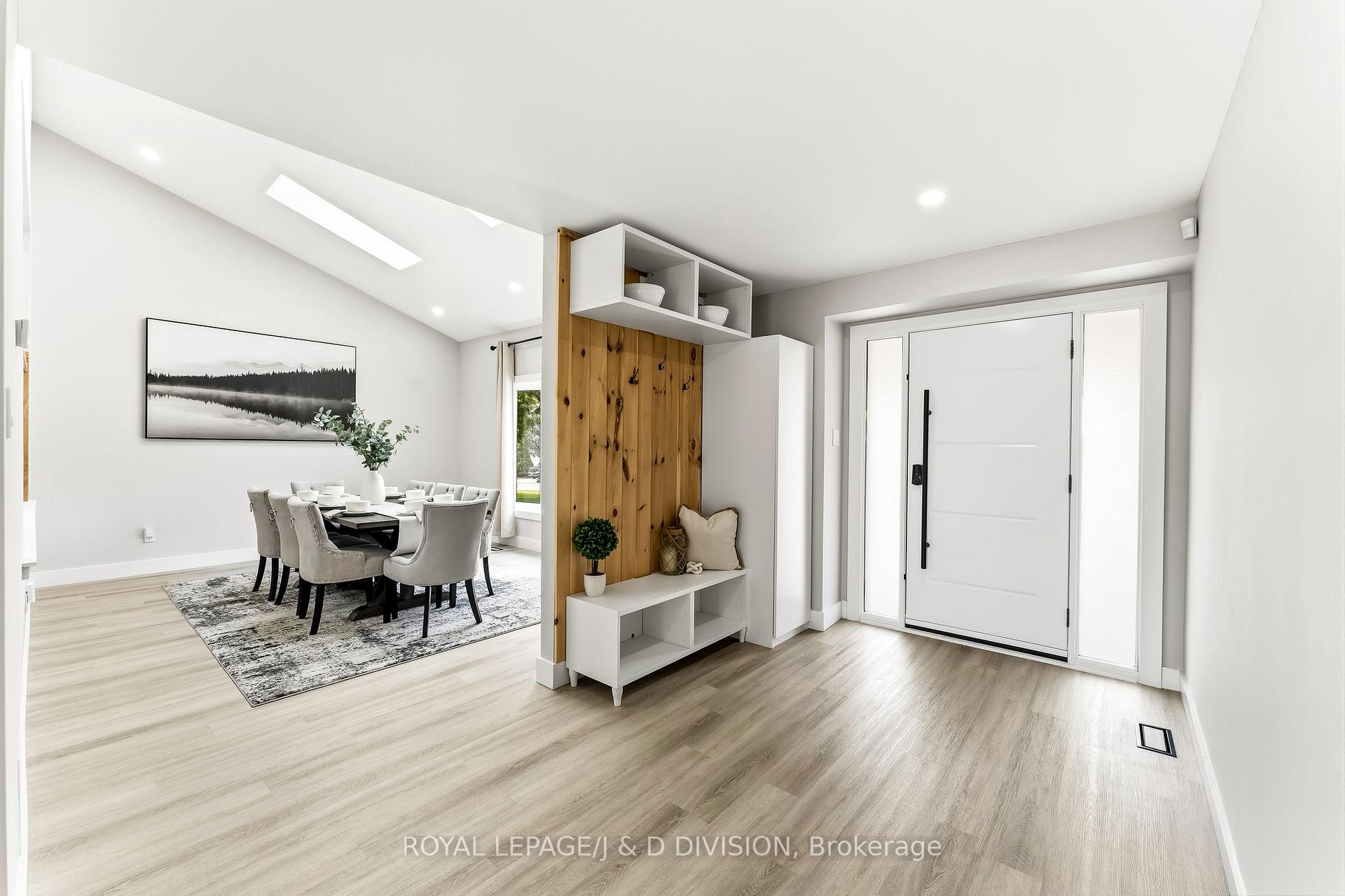 Photo 6 of 1893 Spruce Hill Road, Pickering, Dunbarton — HOMEH