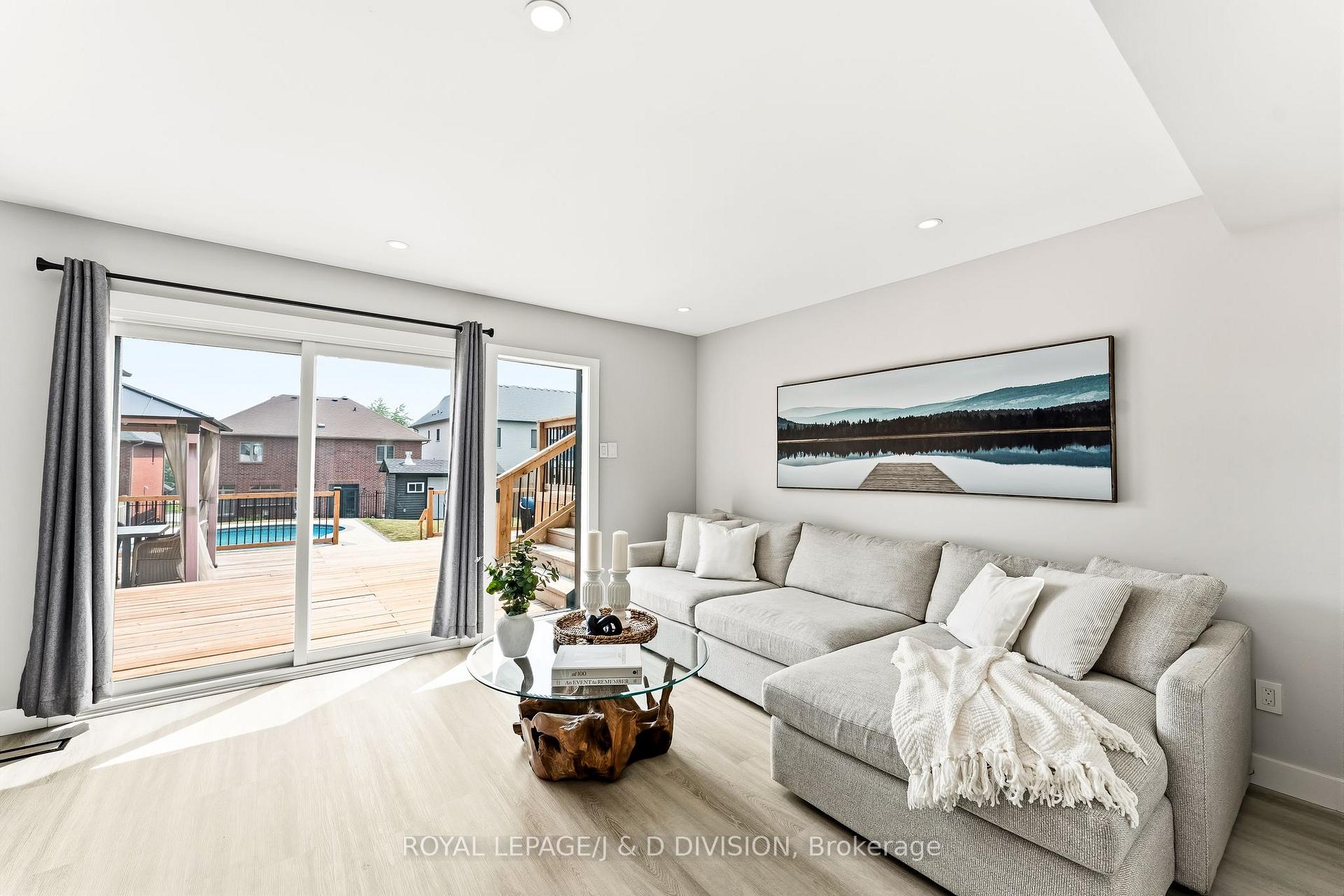 Photo 14 of 1893 Spruce Hill Road, Pickering, Dunbarton — HOMEH