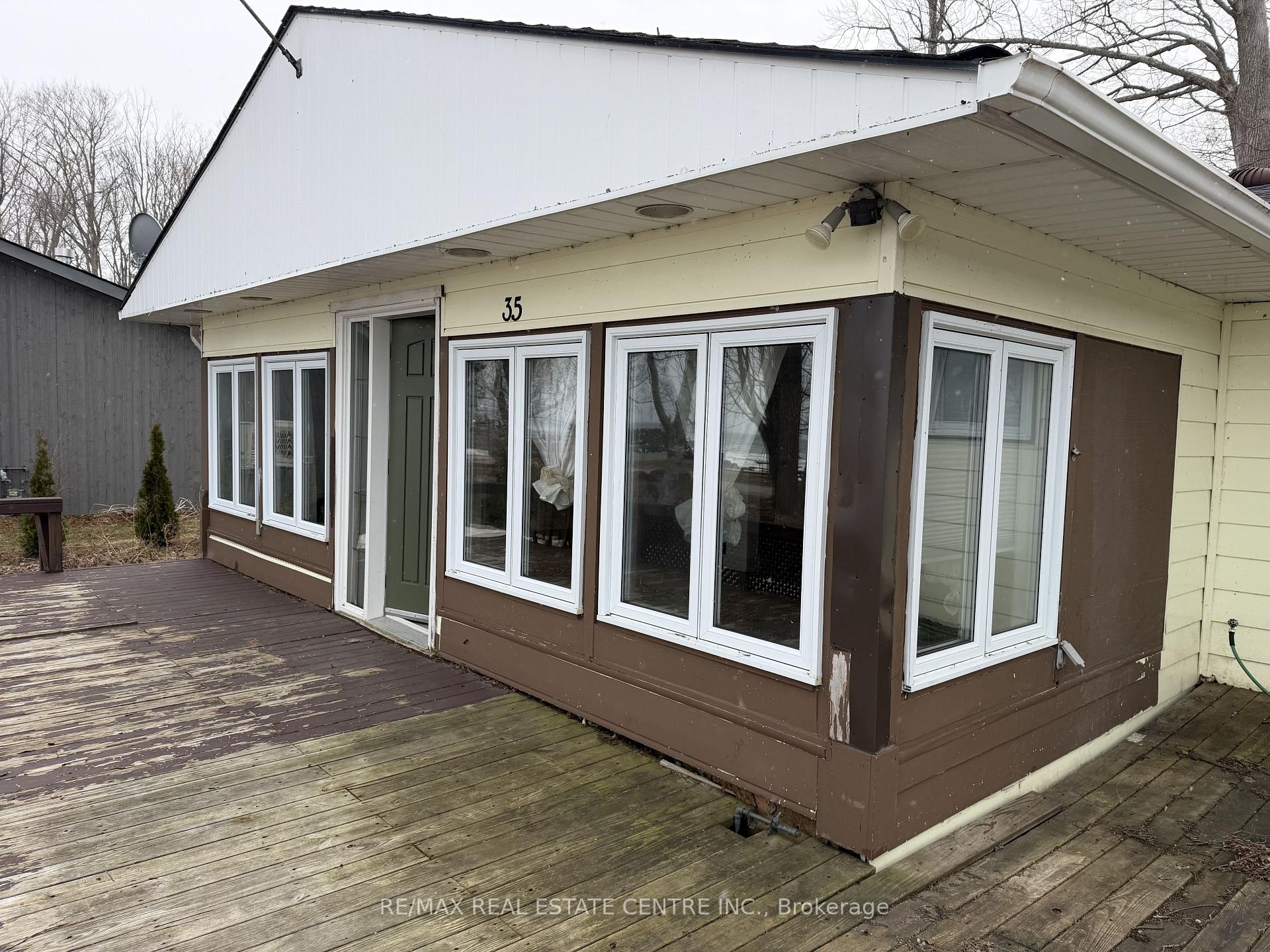 Photo 3 of 35 Lakeside Avenue, Meaford — HOMEH