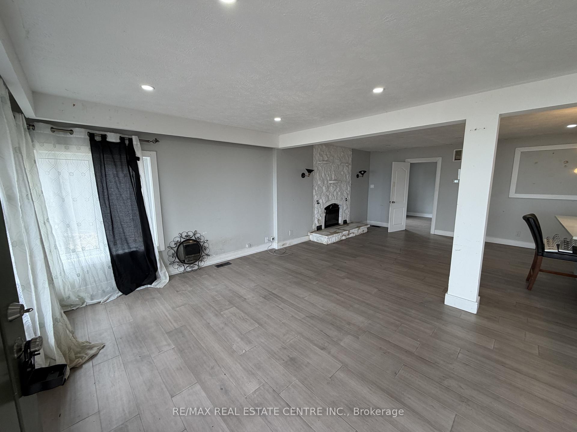 Photo 13 of 35 Lakeside Avenue, Meaford — HOMEH