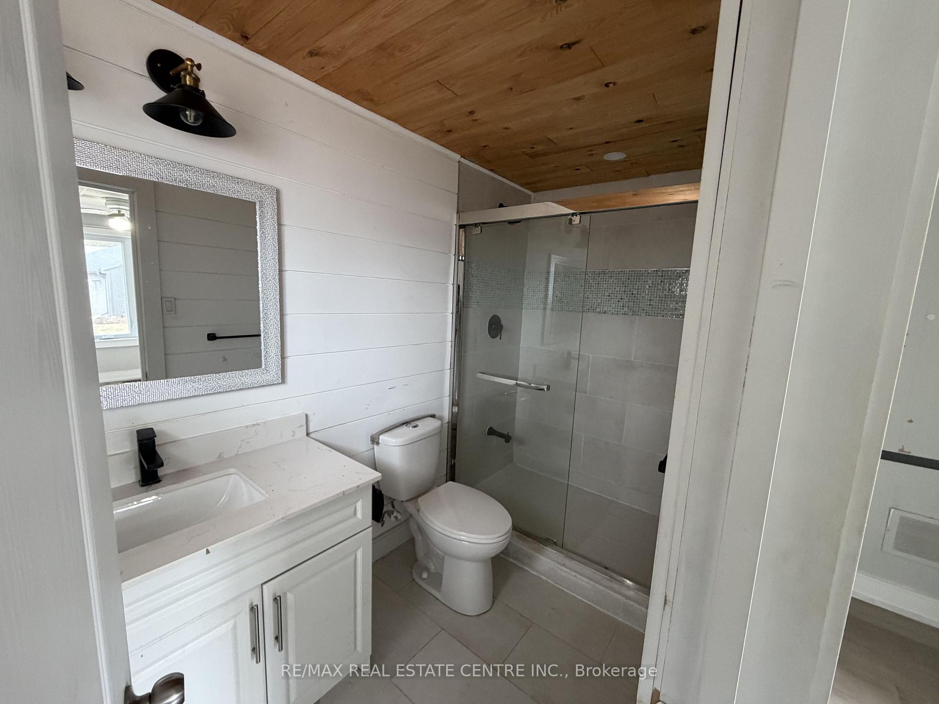 Photo 26 of 35 Lakeside Avenue, Meaford — HOMEH