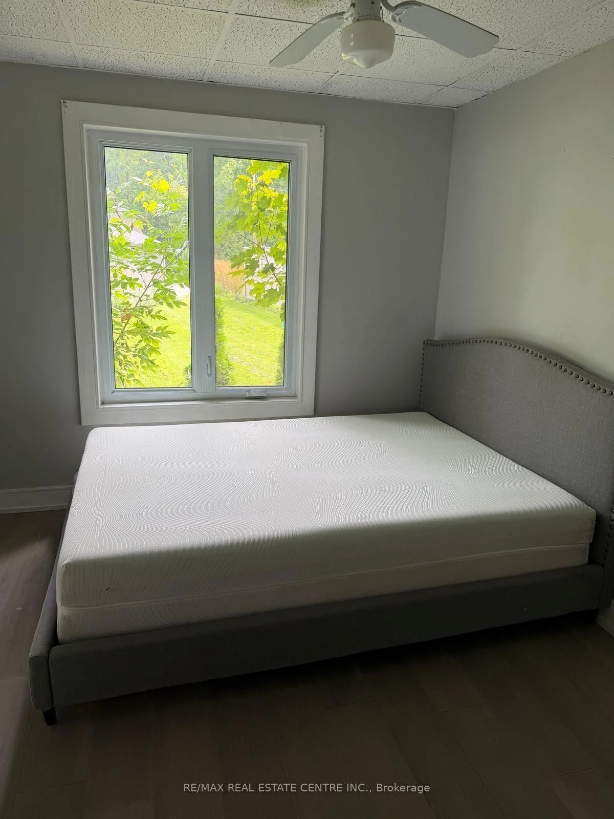 Photo 17 of 35 Lakeside Avenue, Meaford — HOMEH