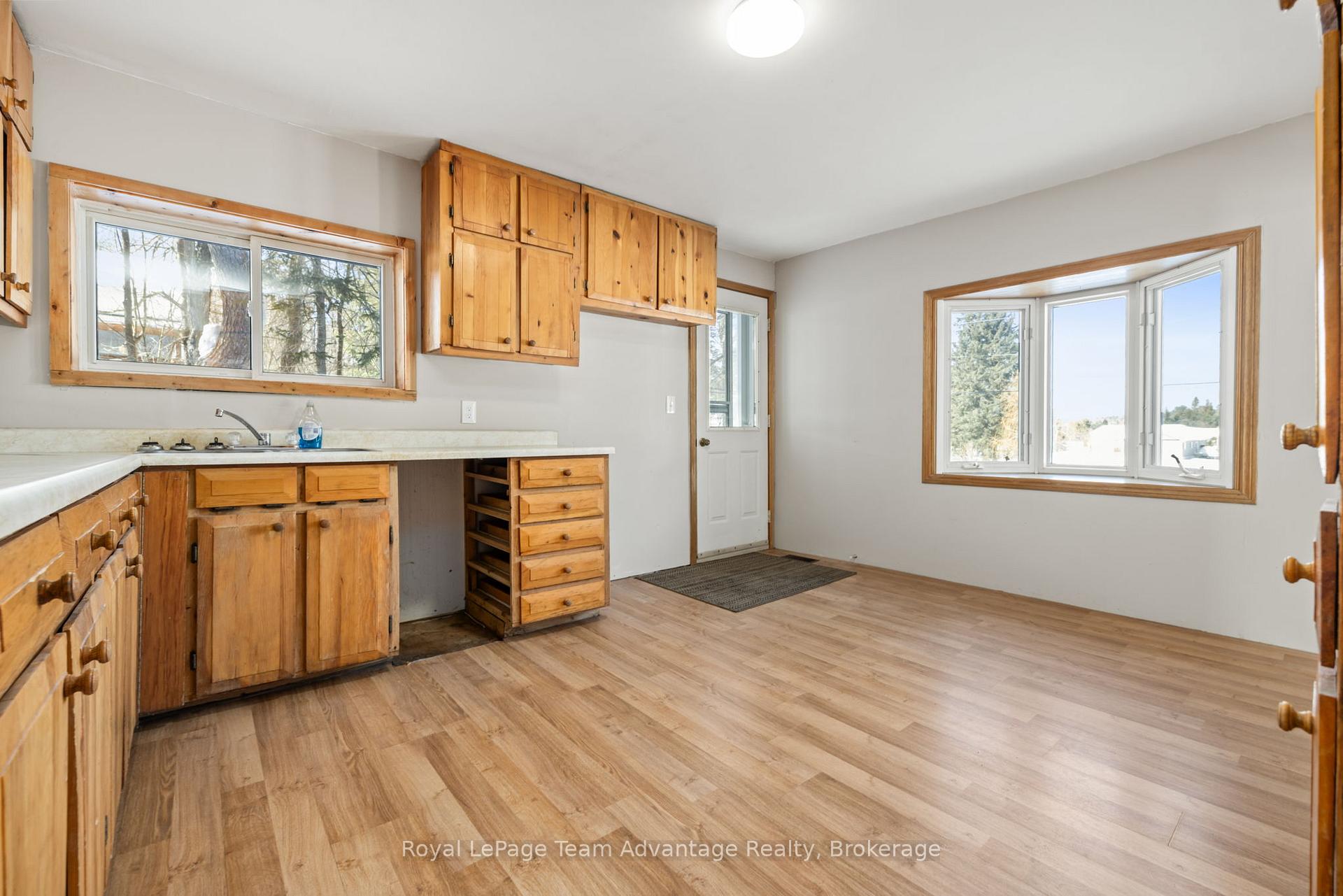 Photo 7 of 9 632 Highway, Seguin — HOMEH