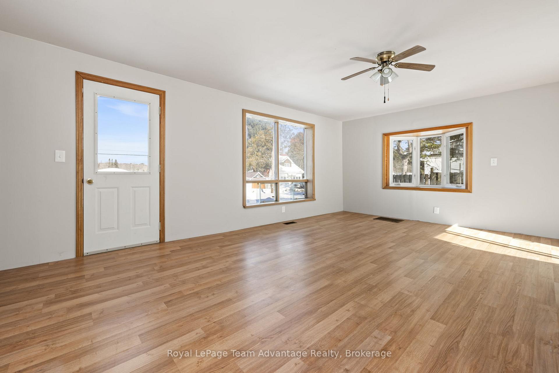 Photo 11 of 9 632 Highway, Seguin — HOMEH