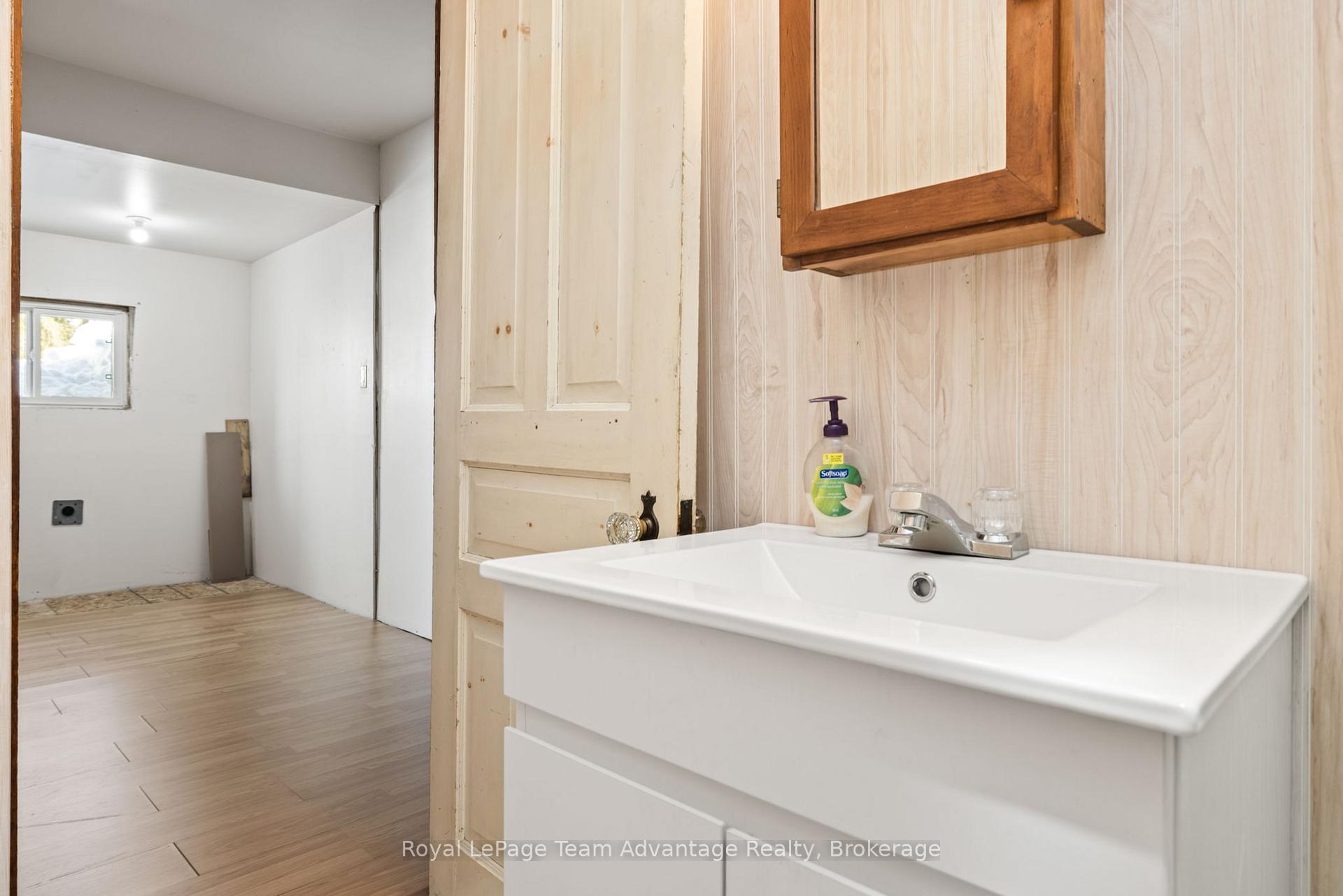 Photo 19 of 9 632 Highway, Seguin — HOMEH