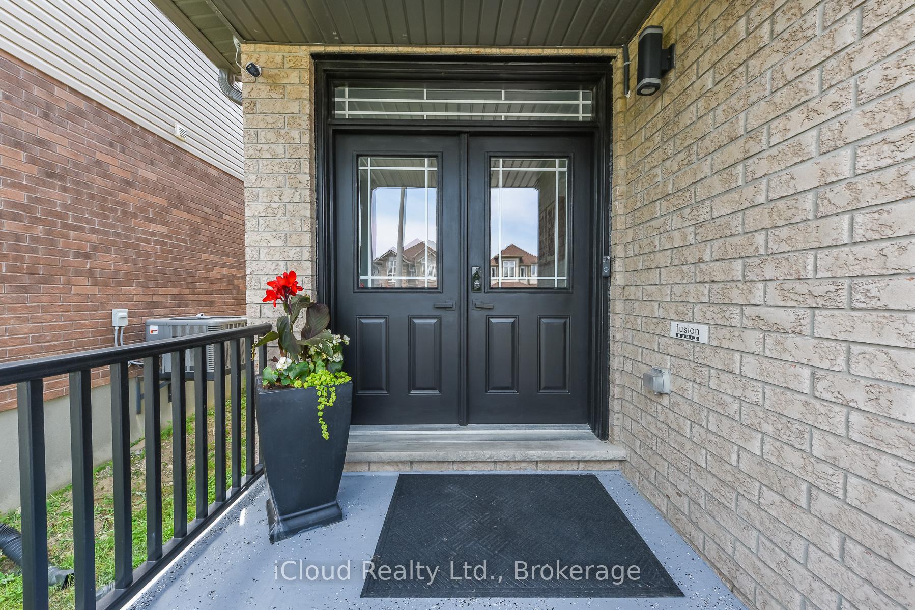 Photo 4 of 132 Drone Crescent, Guelph, Willow West/Sugarbush/West Acres — HOMEH