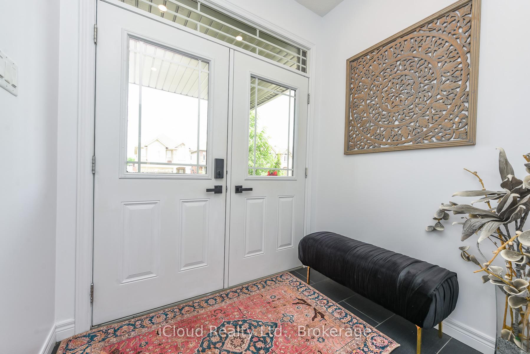 Photo 5 of 132 Drone Crescent, Guelph, Willow West/Sugarbush/West Acres — HOMEH