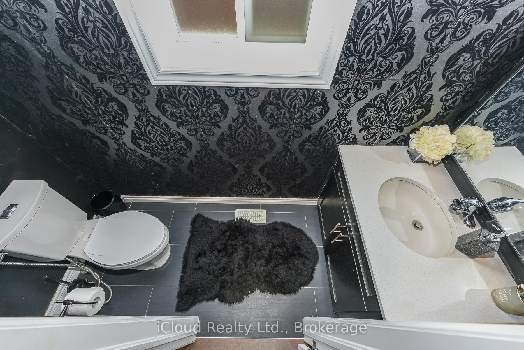 Photo 8 of 132 Drone Crescent, Guelph, Willow West/Sugarbush/West Acres — HOMEH