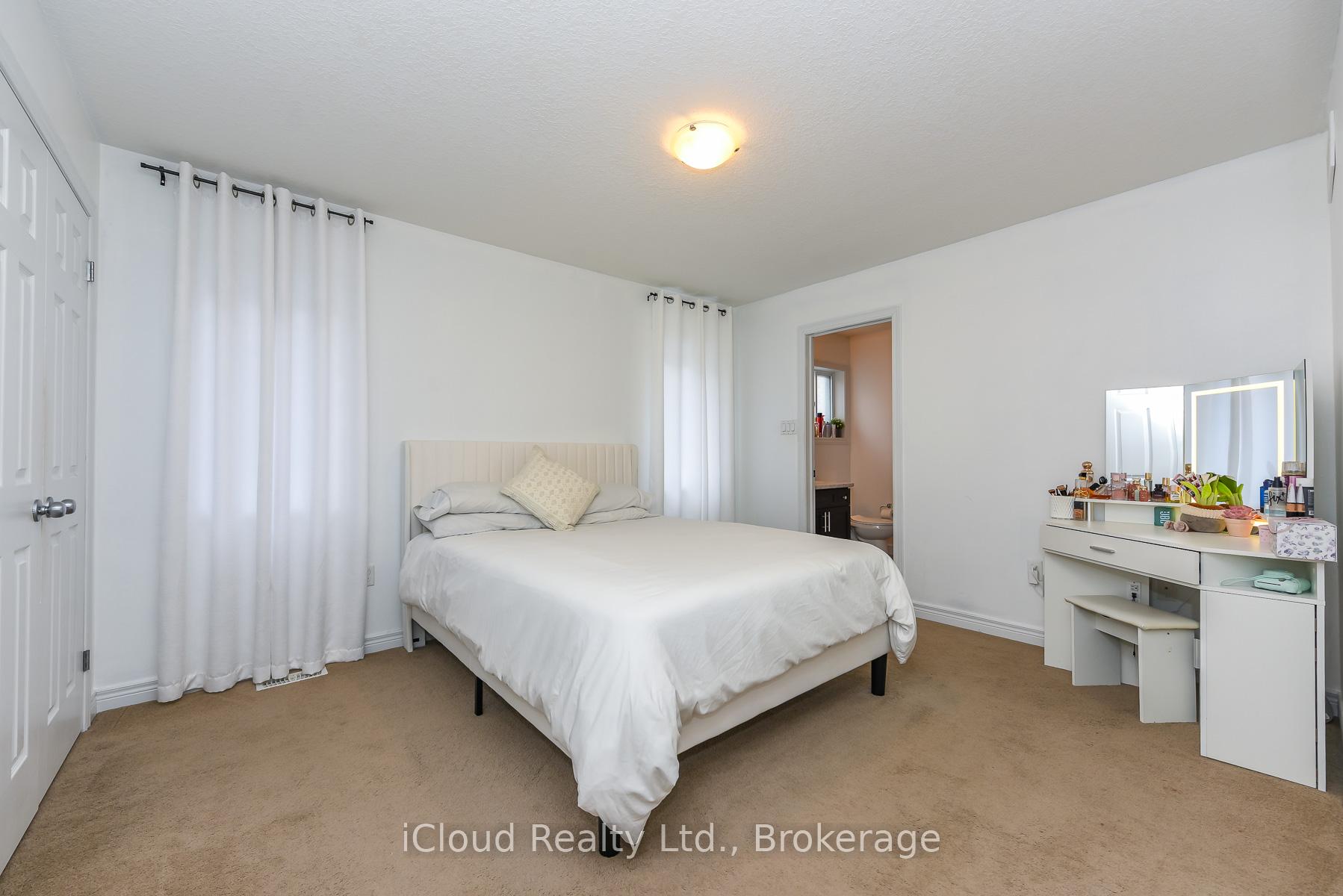Photo 26 of 132 Drone Crescent, Guelph, Willow West/Sugarbush/West Acres — HOMEH
