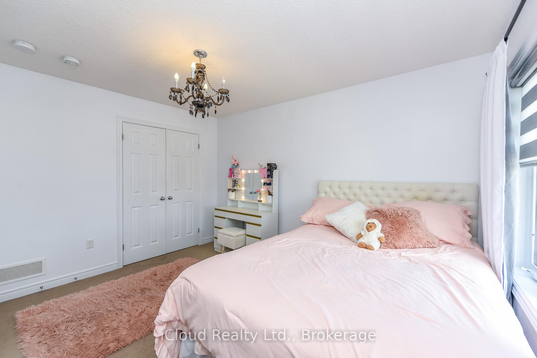 Photo 31 of 132 Drone Crescent, Guelph, Willow West/Sugarbush/West Acres — HOMEH