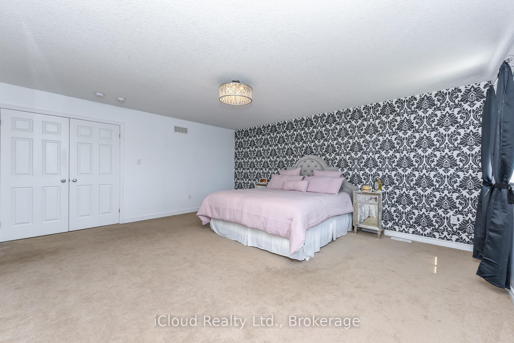 Photo 34 of 132 Drone Crescent, Guelph, Willow West/Sugarbush/West Acres — HOMEH