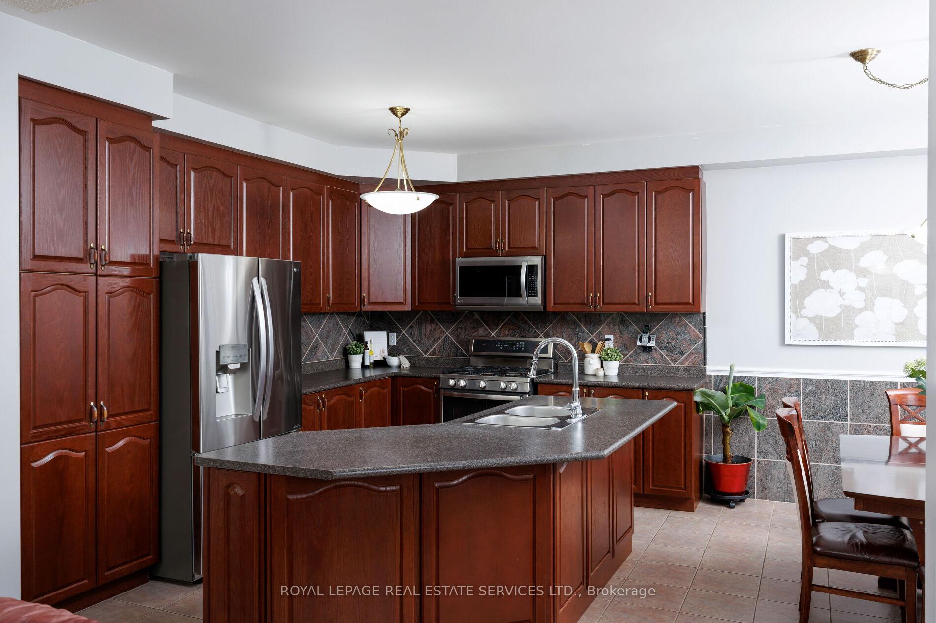 Photo 13 of 2252 Foxfield Road, Oakville, Westmount — HOMEH