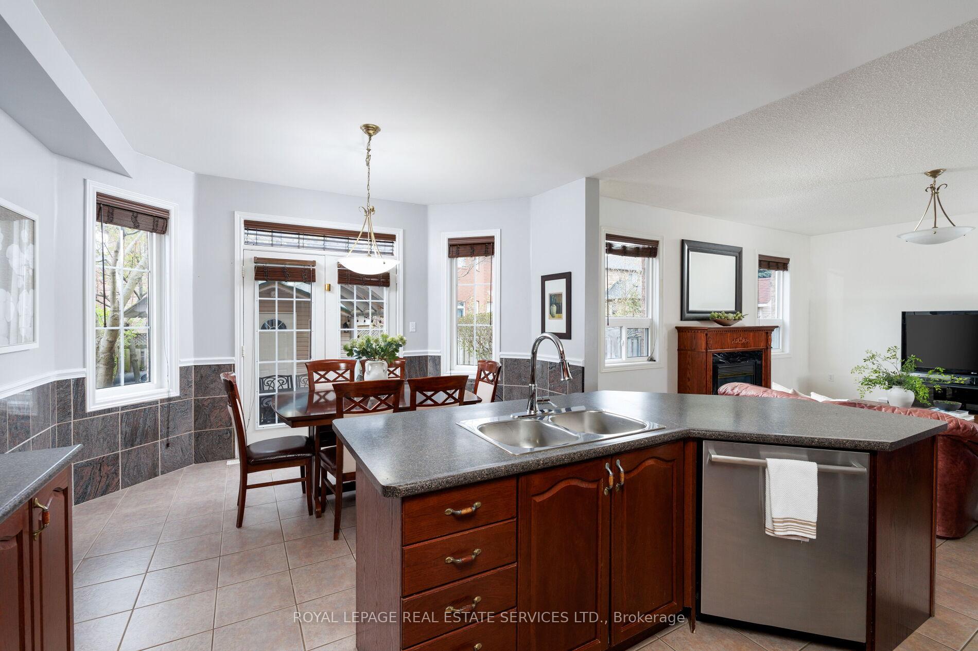 Photo 15 of 2252 Foxfield Road, Oakville, Westmount — HOMEH