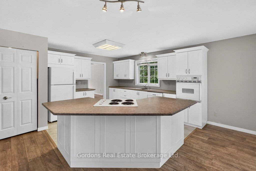 Photo 23 of 225 Fish Lake Road, Prince Edward County, Sophiasburg Ward — HOMEH