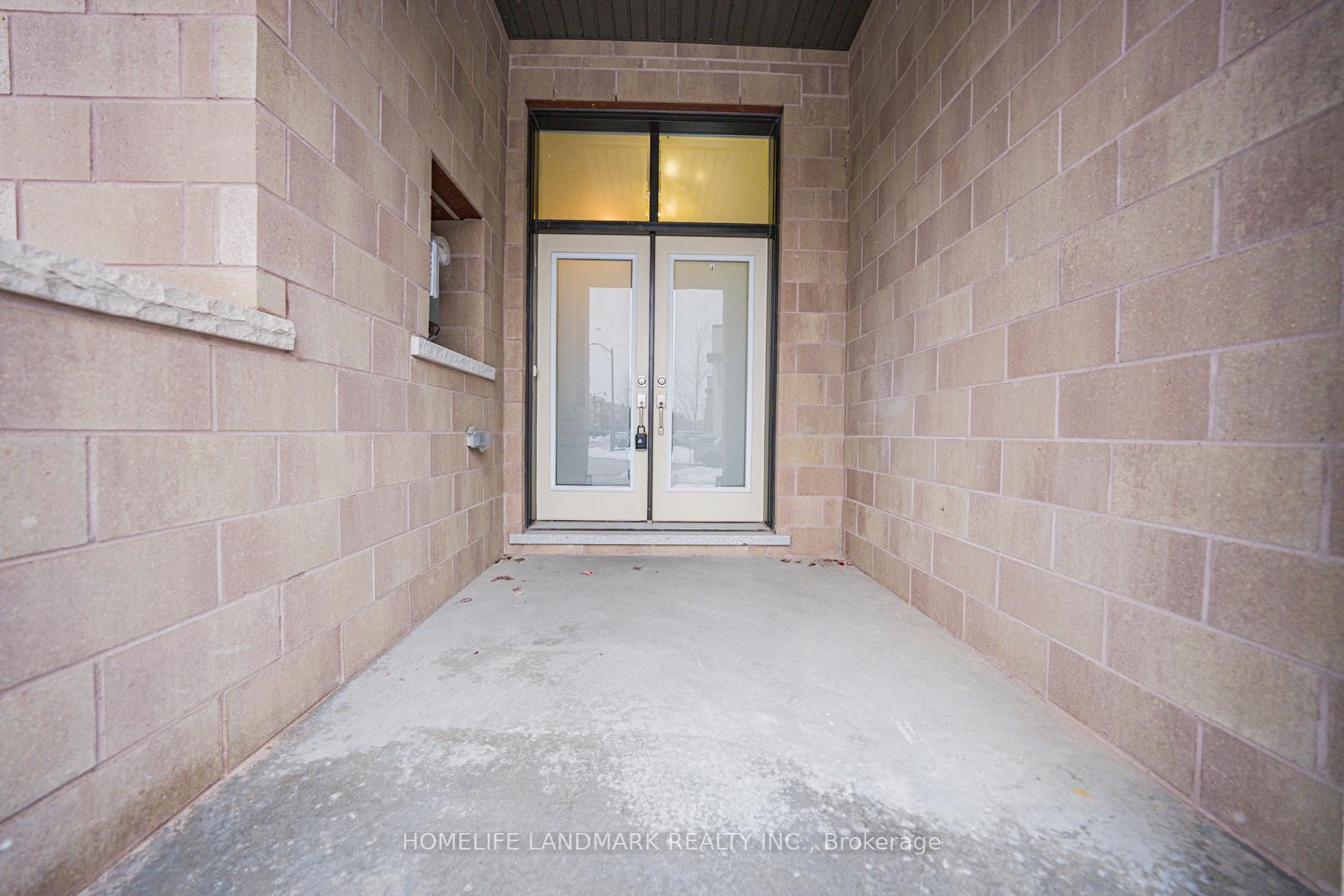 Photo 3 of 62 Helliwell Crescent, Richmond Hill, Oak Ridges Lake Wilcox — HOMEH