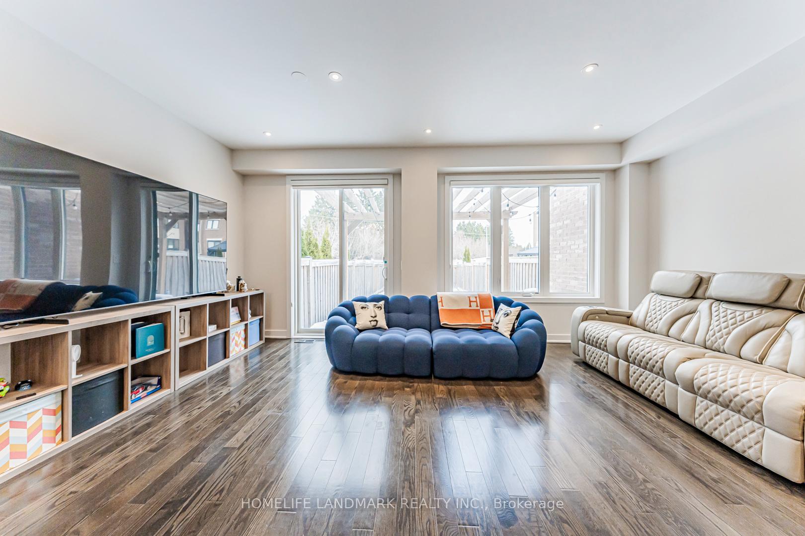 Photo 6 of 62 Helliwell Crescent, Richmond Hill, Oak Ridges Lake Wilcox — HOMEH