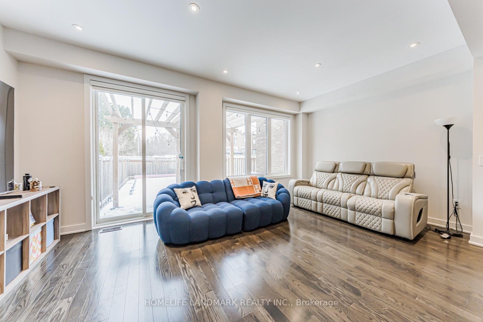 Photo 7 of 62 Helliwell Crescent, Richmond Hill, Oak Ridges Lake Wilcox — HOMEH