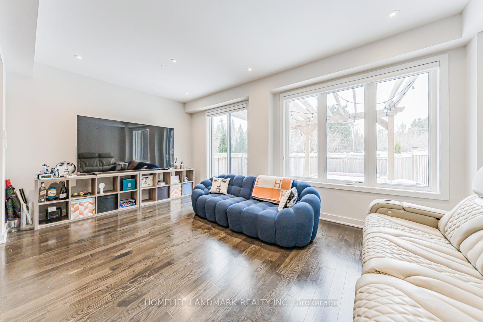 Photo 8 of 62 Helliwell Crescent, Richmond Hill, Oak Ridges Lake Wilcox — HOMEH