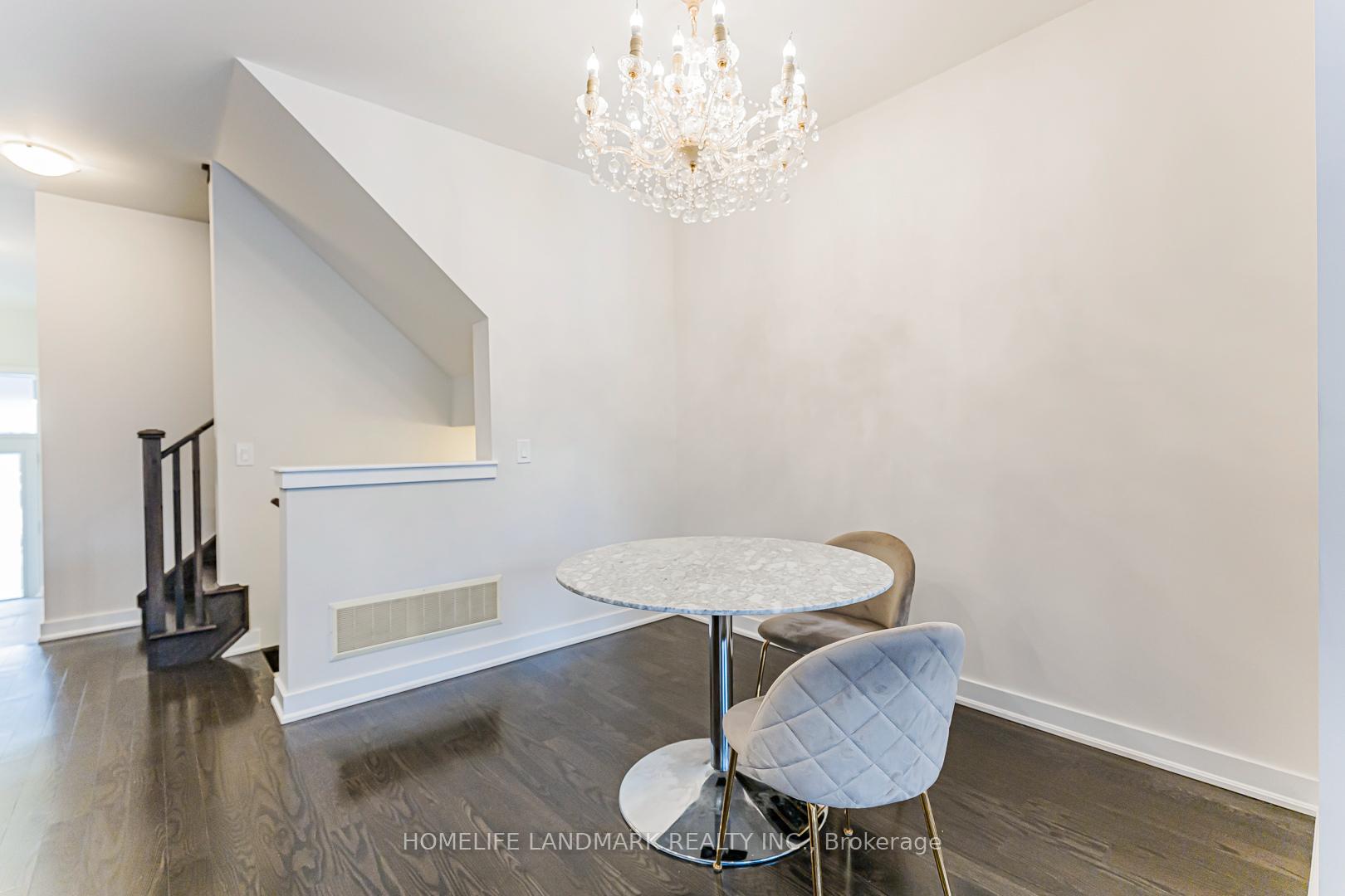 Photo 12 of 62 Helliwell Crescent, Richmond Hill, Oak Ridges Lake Wilcox — HOMEH