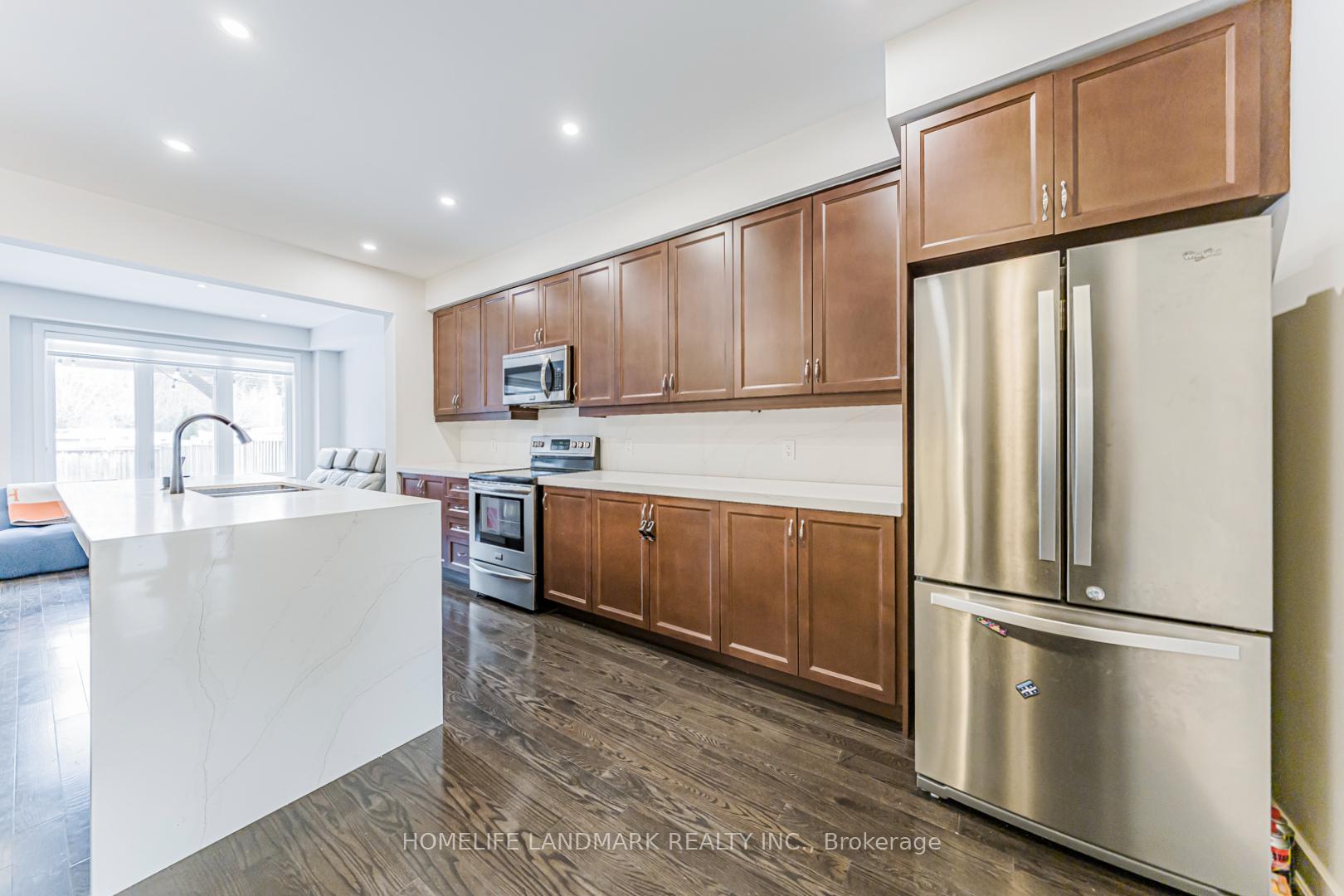 Photo 15 of 62 Helliwell Crescent, Richmond Hill, Oak Ridges Lake Wilcox — HOMEH