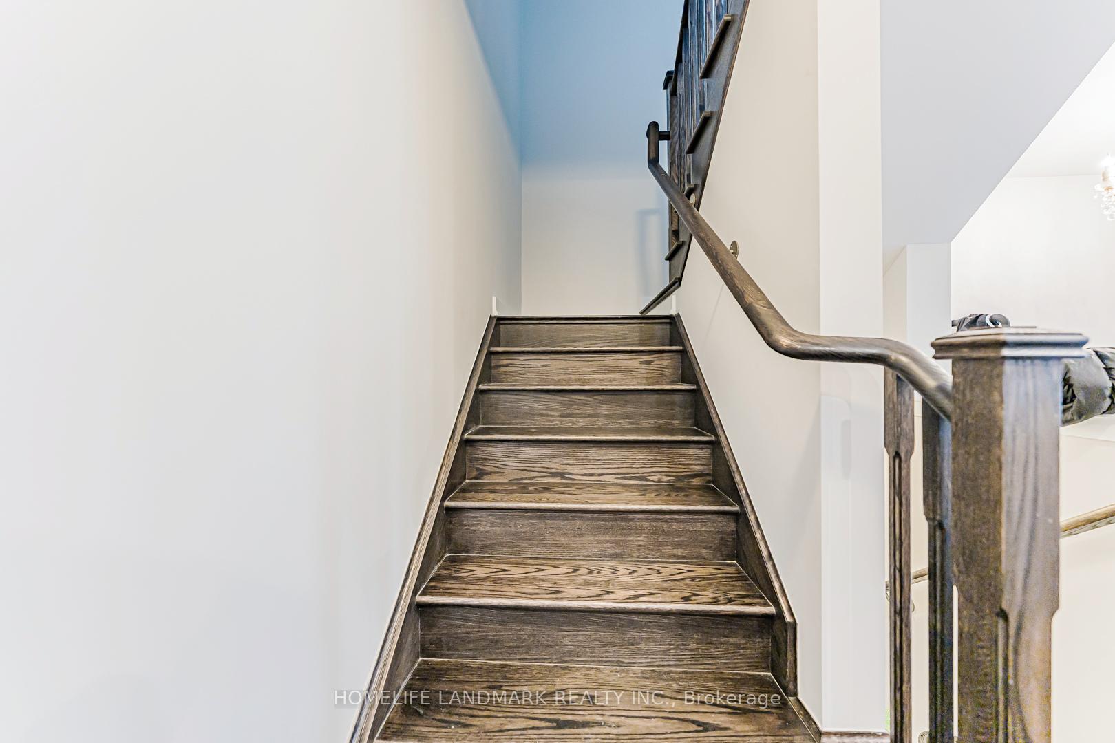 Photo 17 of 62 Helliwell Crescent, Richmond Hill, Oak Ridges Lake Wilcox — HOMEH