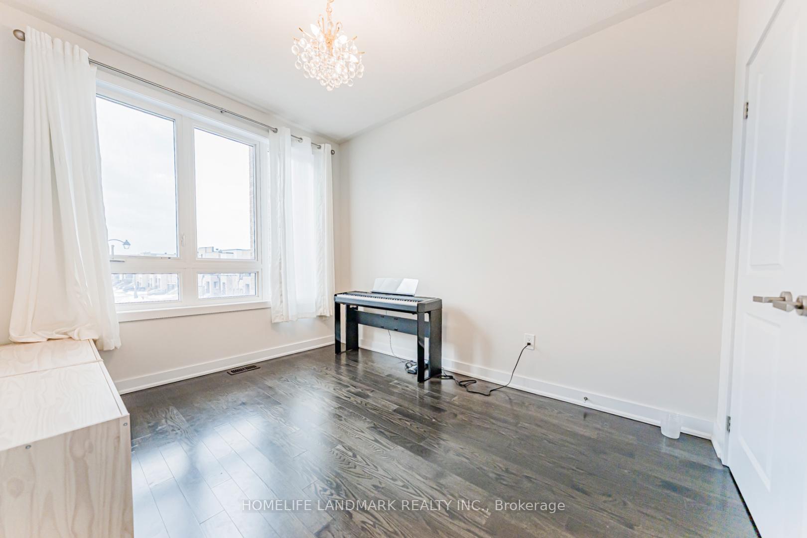 Photo 26 of 62 Helliwell Crescent, Richmond Hill, Oak Ridges Lake Wilcox — HOMEH