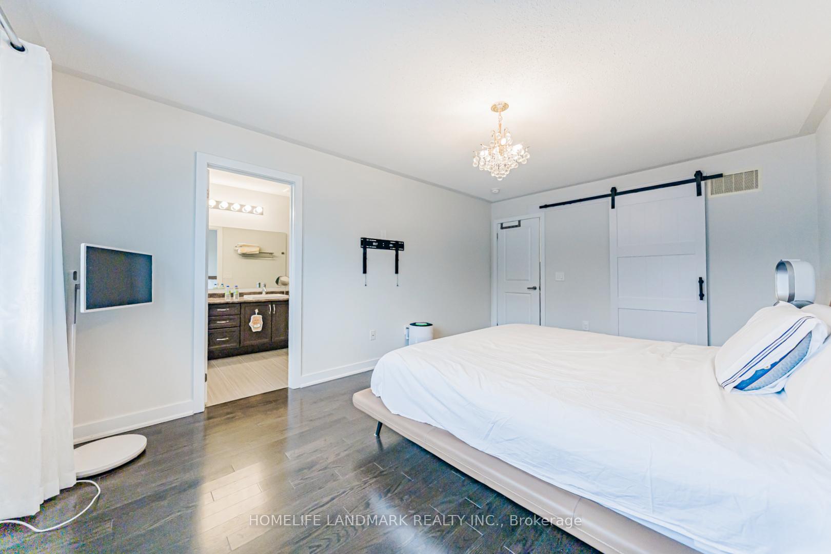 Photo 40 of 62 Helliwell Crescent, Richmond Hill, Oak Ridges Lake Wilcox — HOMEH
