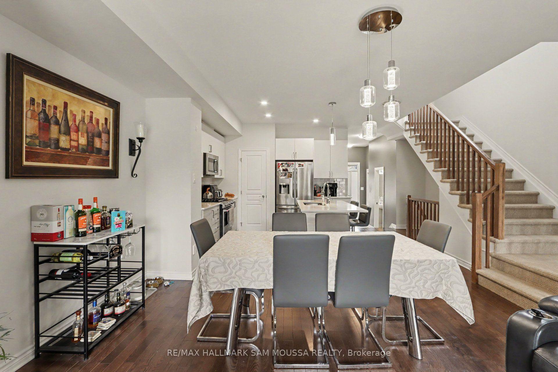 Photo 8 of 211 Tim Sheehan Place, Ottawa, Kanata - Emerald Meadows/Trailwest — HOMEH
