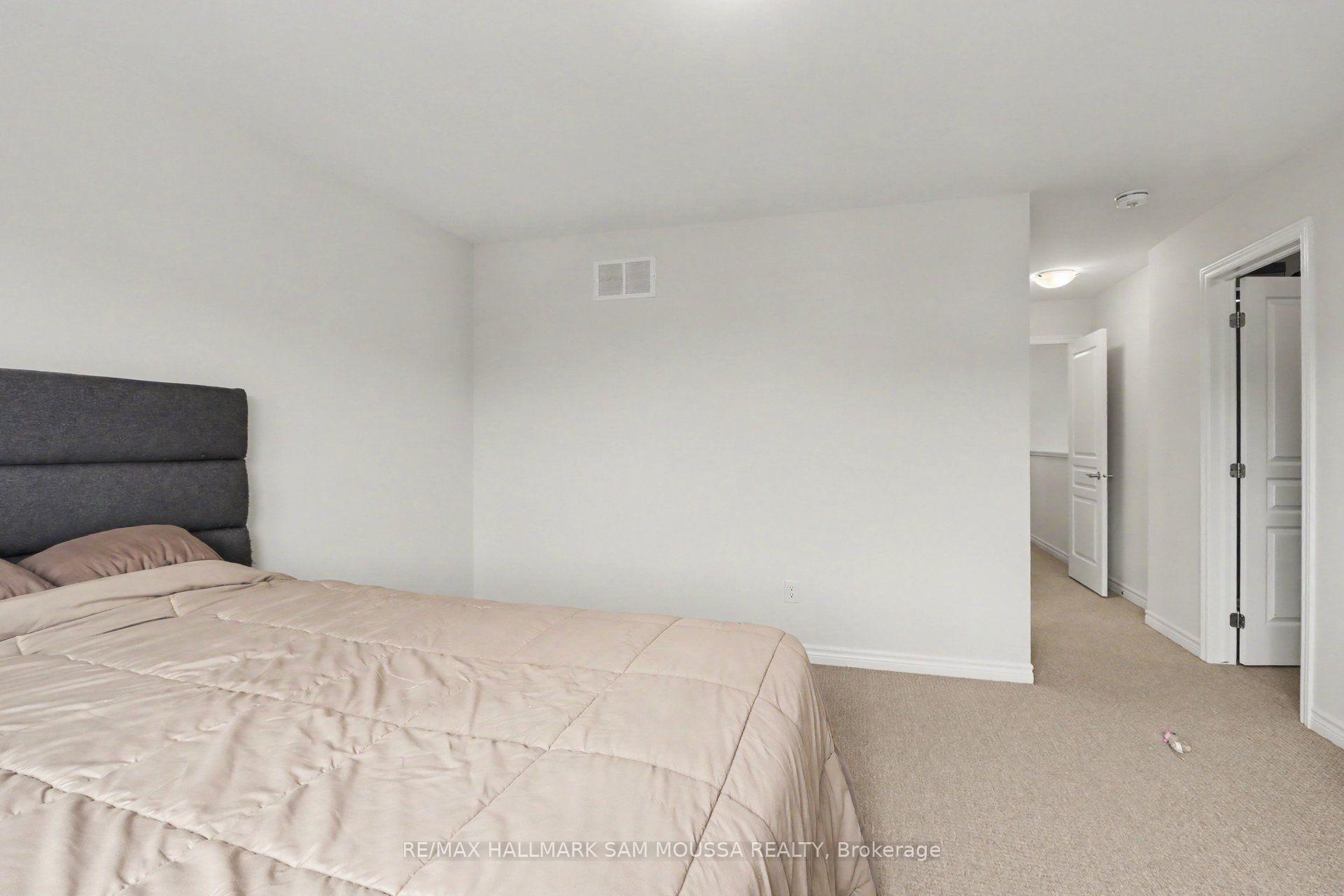 Photo 15 of 211 Tim Sheehan Place, Ottawa, Kanata - Emerald Meadows/Trailwest — HOMEH