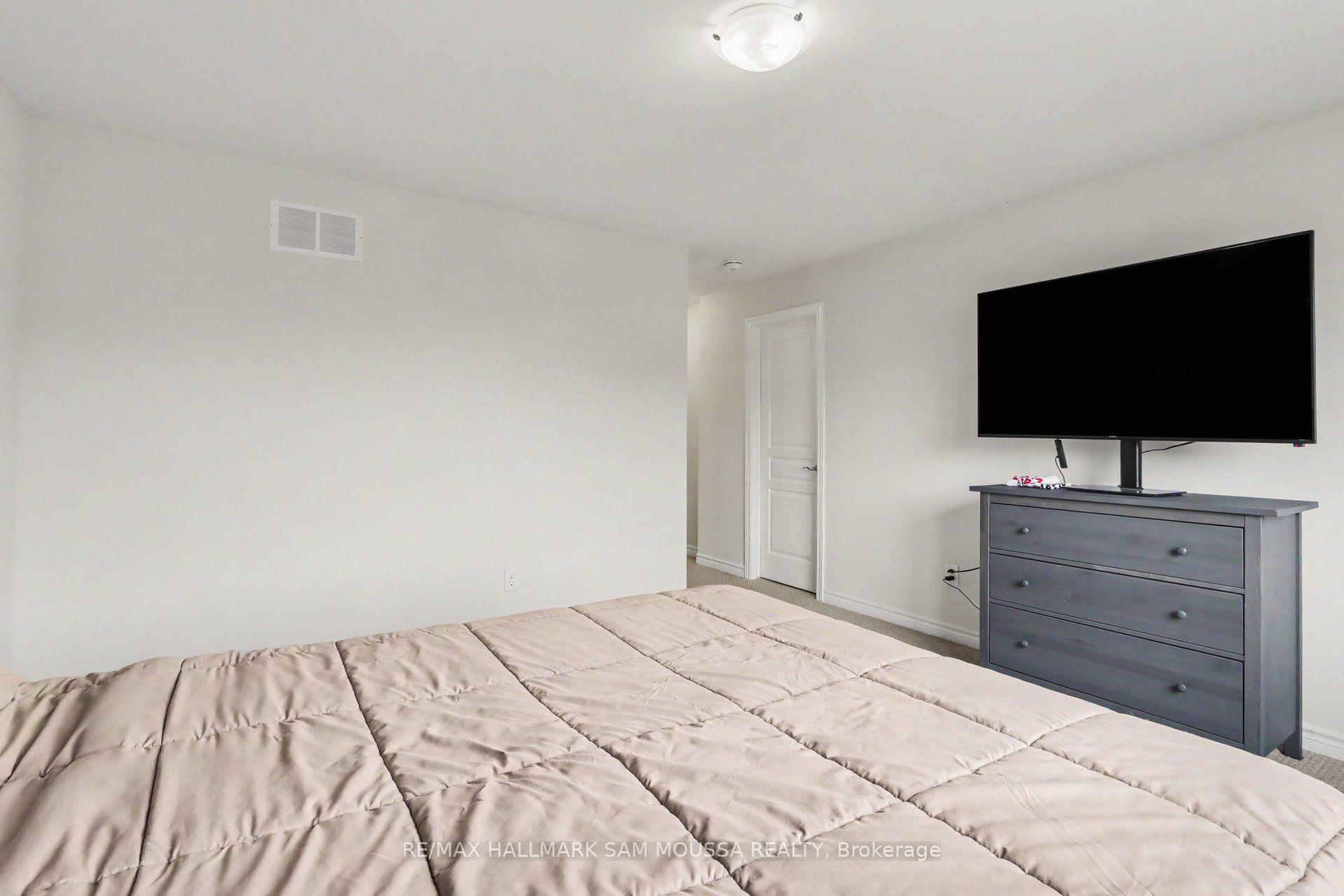 Photo 16 of 211 Tim Sheehan Place, Ottawa, Kanata - Emerald Meadows/Trailwest — HOMEH