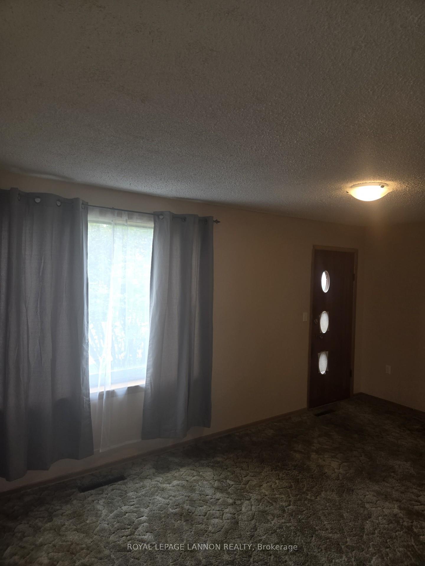 Photo 3 of 377 Empire Street, Thunder Bay, Westfort — HOMEH