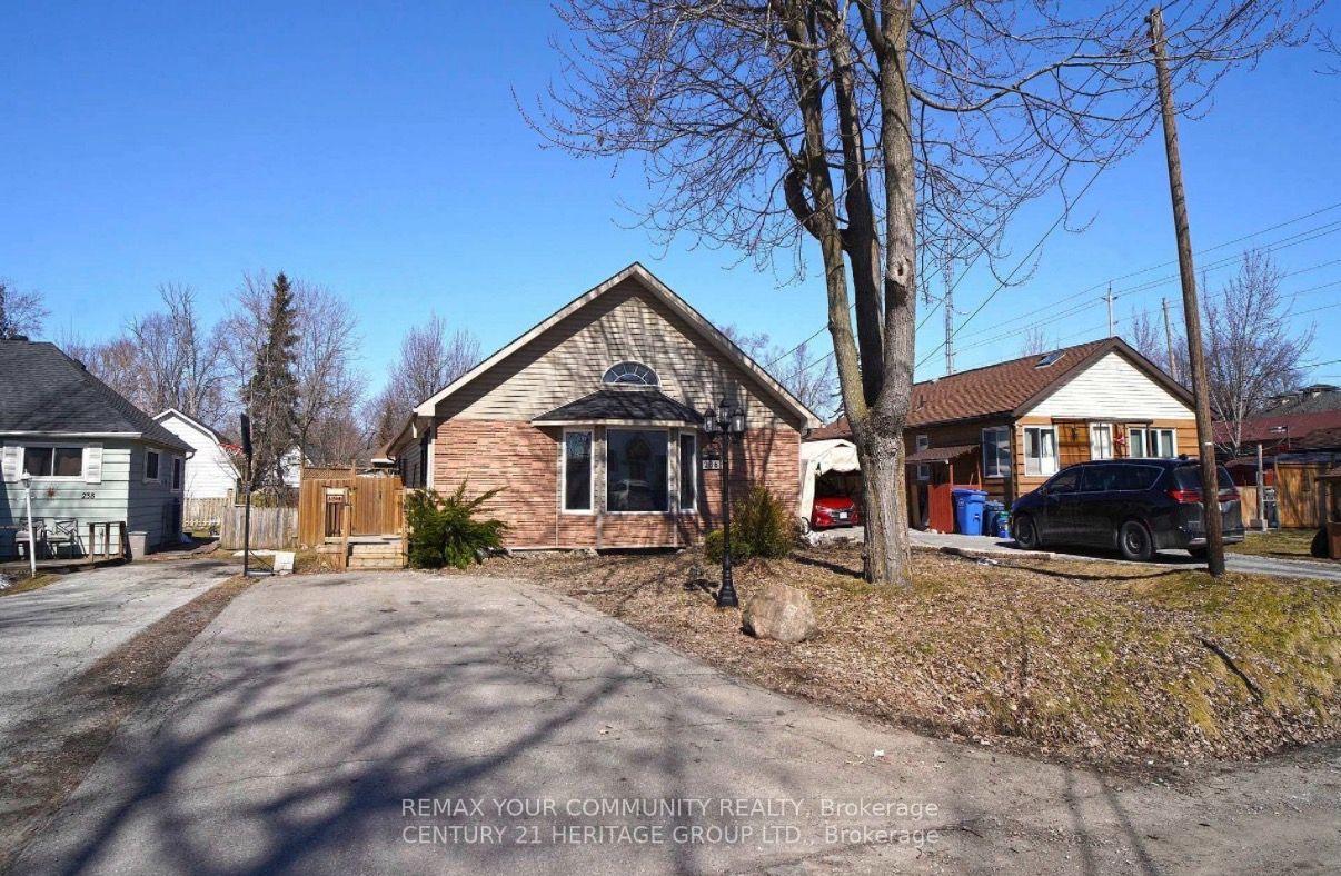 Photo 3 of 236 Simcoe Avenue, Georgina, Keswick North — HOMEH