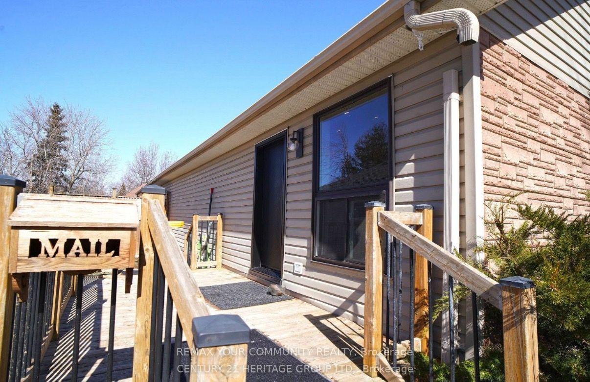 Photo 4 of 236 Simcoe Avenue, Georgina, Keswick North — HOMEH