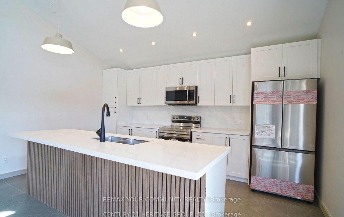 Photo 20 of 236 Simcoe Avenue, Georgina, Keswick North — HOMEH