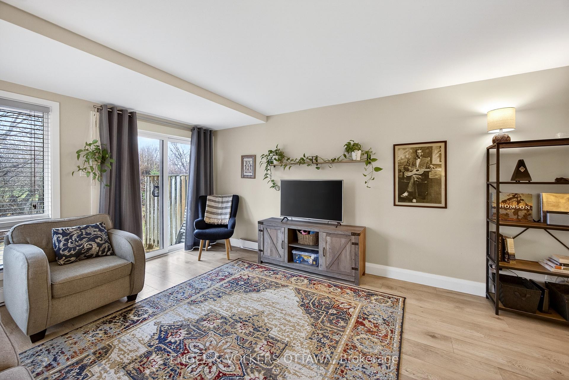 Photo 9 of Unit B, 35 Robinson Avenue, Ottawa, Sandy Hill — HOMEH