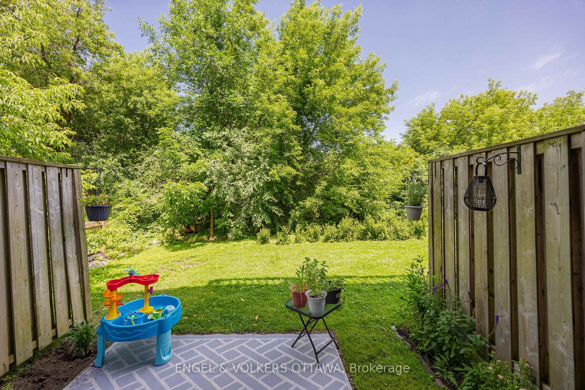 Photo 17 of Unit B, 35 Robinson Avenue, Ottawa, Sandy Hill — HOMEH
