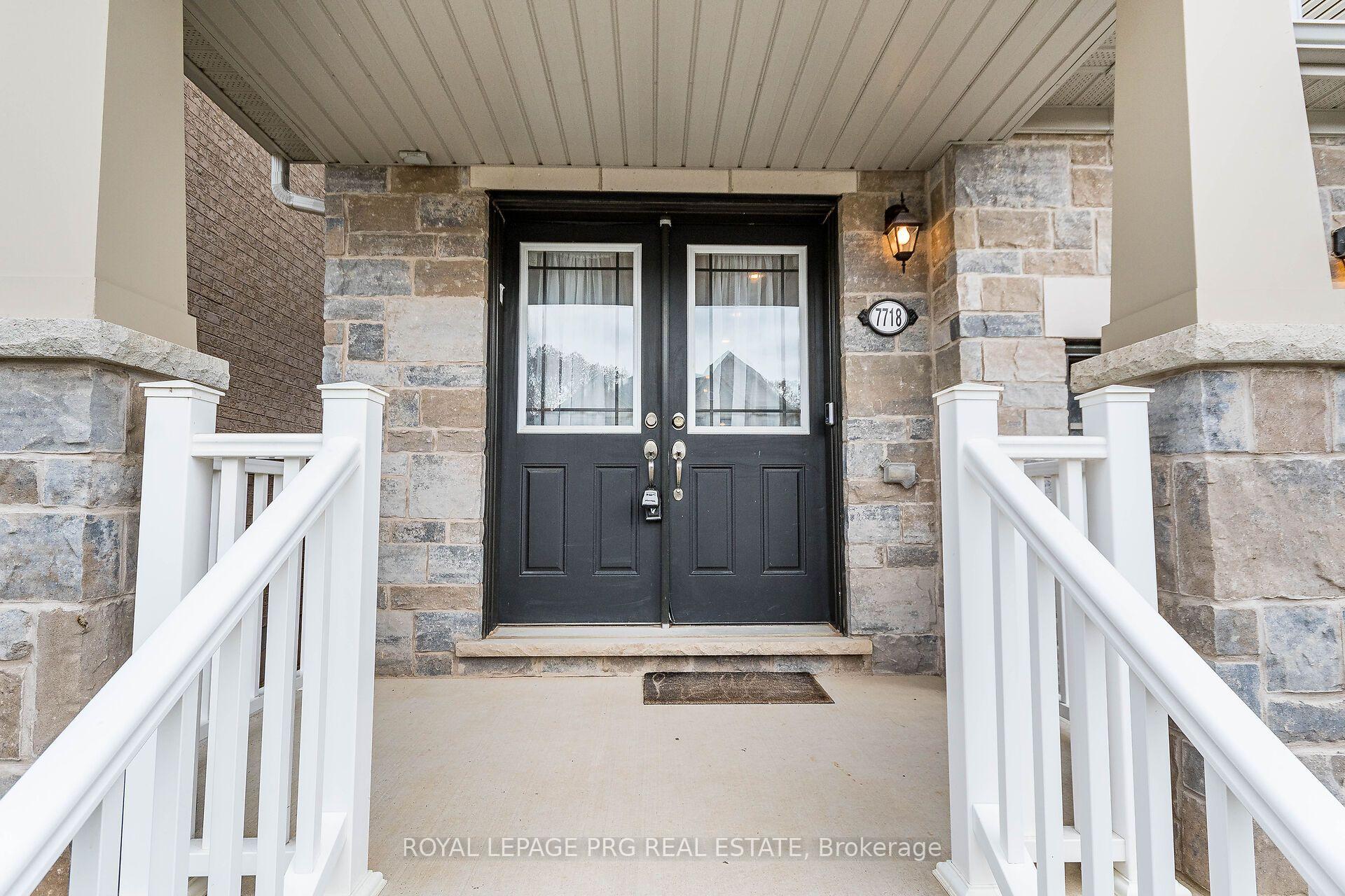 Photo 3 of 7718 Buckeye Crescent, Niagara Falls, Brown — HOMEH