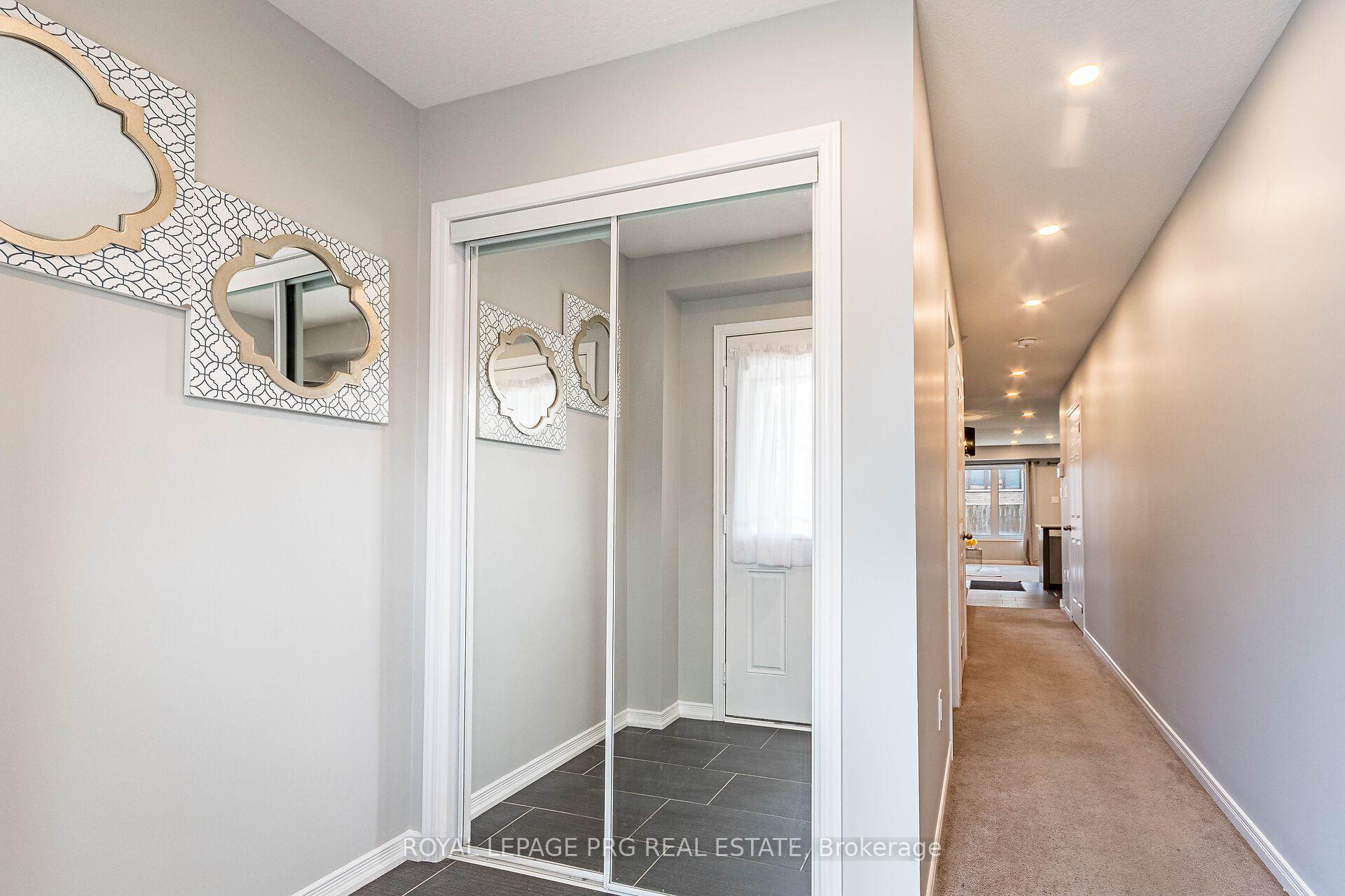 Photo 4 of 7718 Buckeye Crescent, Niagara Falls, Brown — HOMEH
