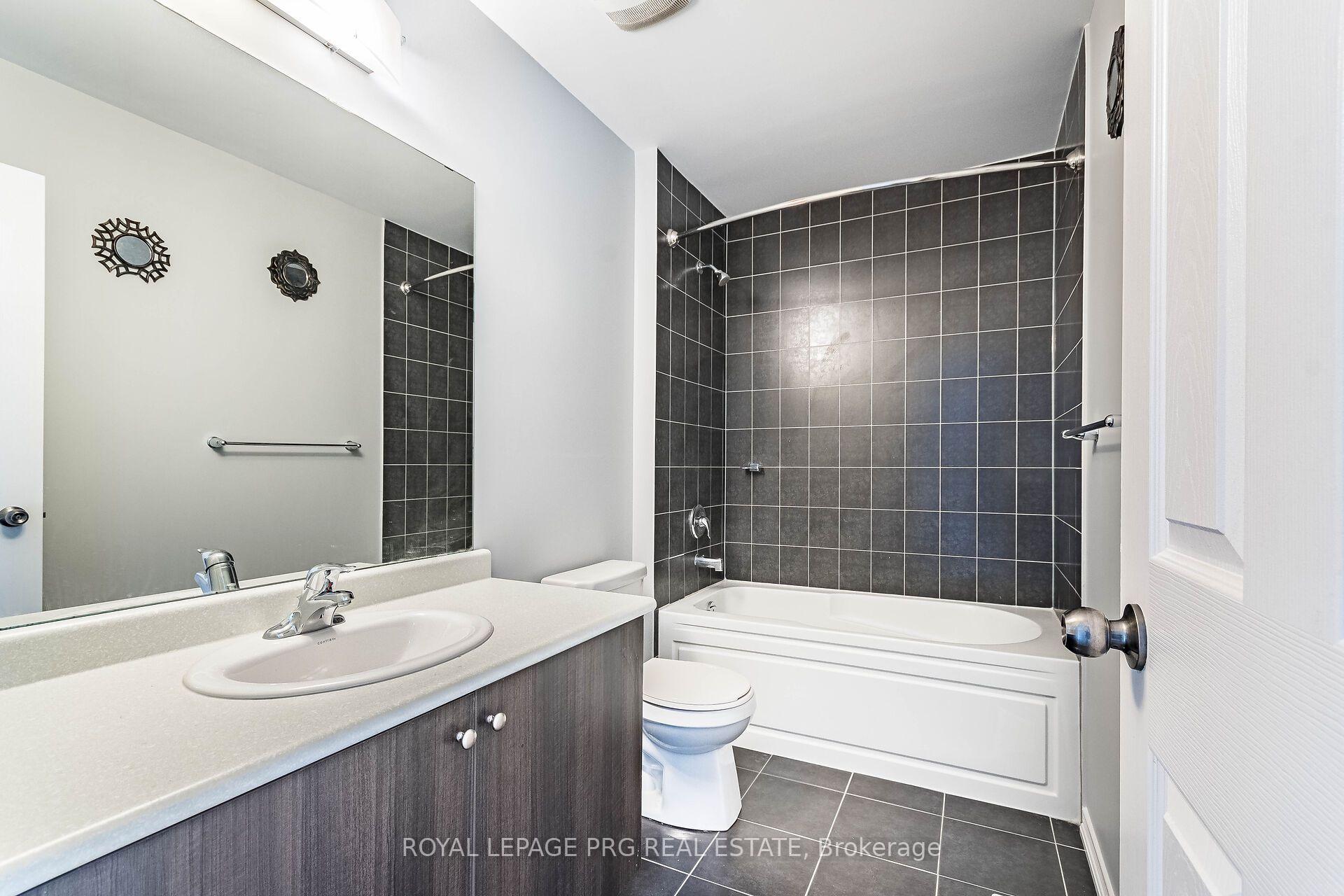 Photo 21 of 7718 Buckeye Crescent, Niagara Falls, Brown — HOMEH
