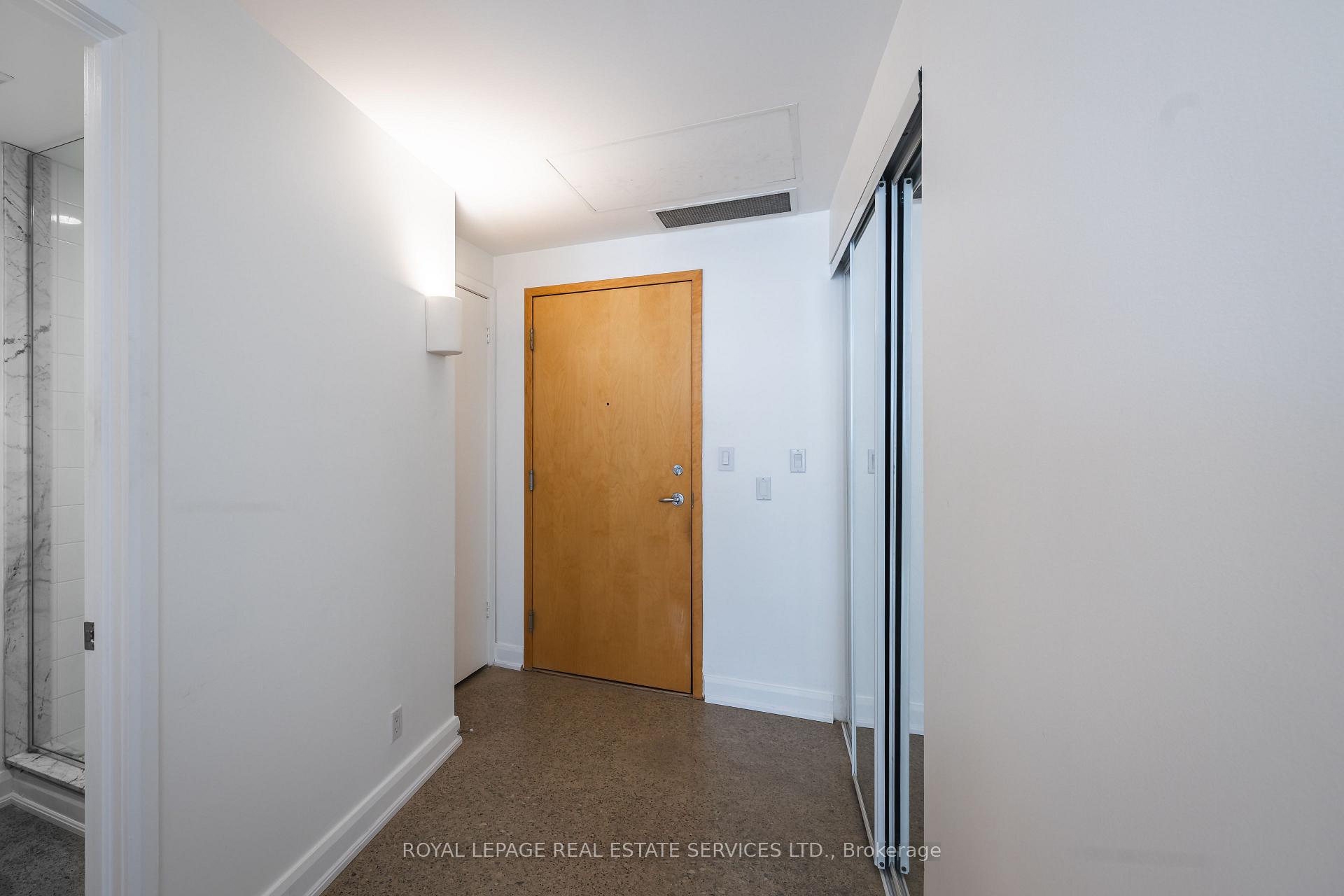 Photo 4 of Unit 613, 700 King Street W, Toronto, Niagara — HOMEH