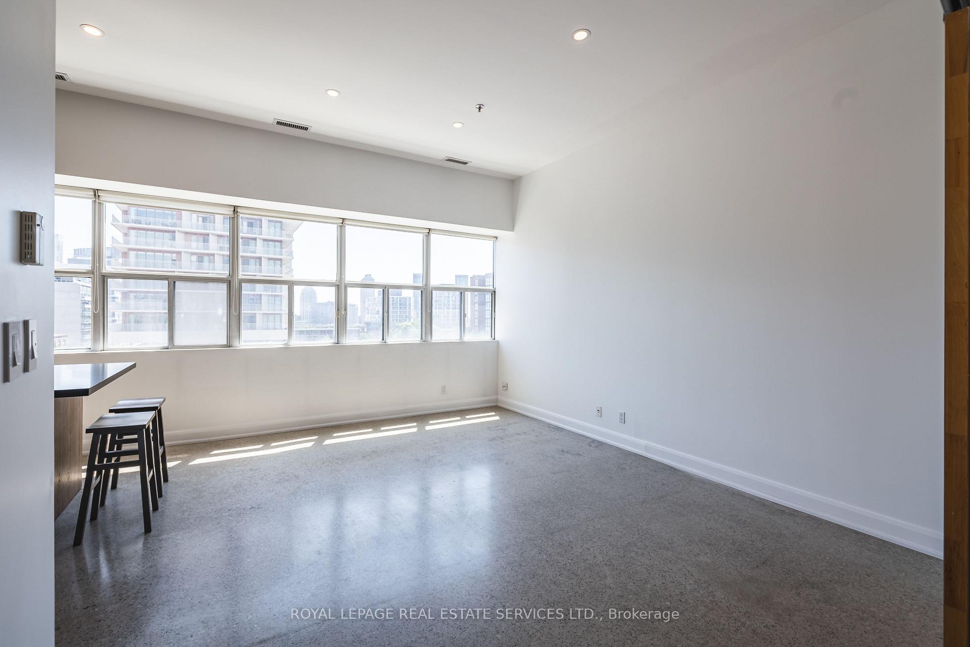 Photo 5 of Unit 613, 700 King Street W, Toronto, Niagara — HOMEH