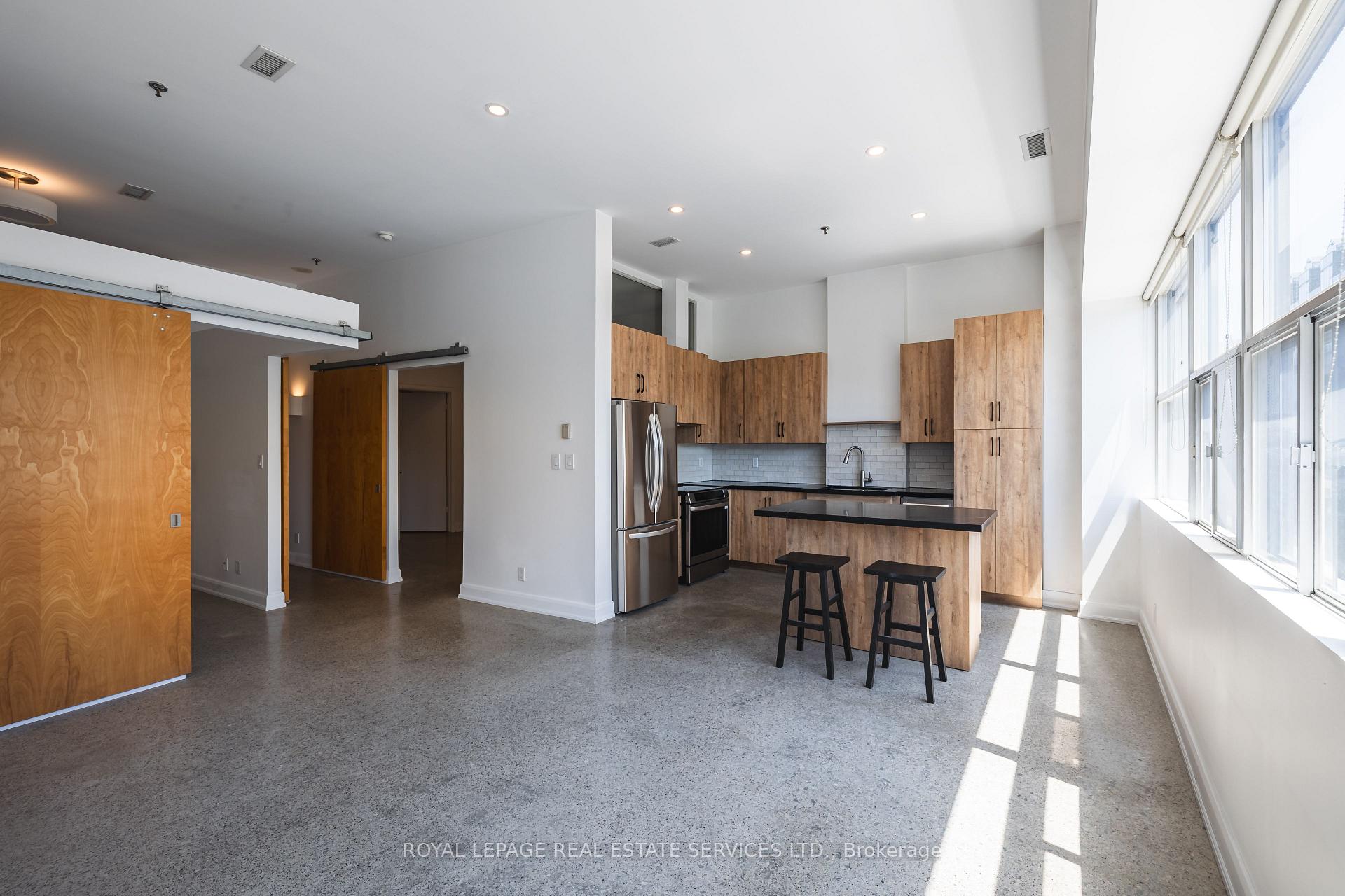 Photo 7 of Unit 613, 700 King Street W, Toronto, Niagara — HOMEH
