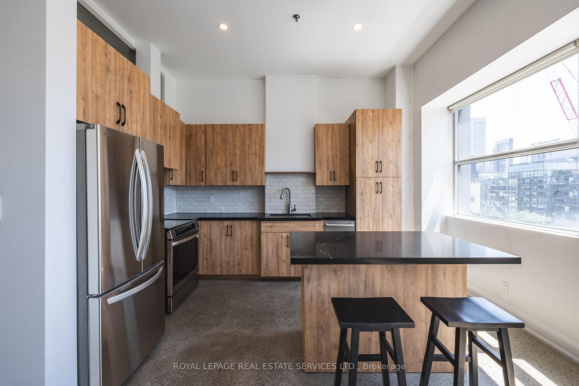 Photo 9 of Unit 613, 700 King Street W, Toronto, Niagara — HOMEH