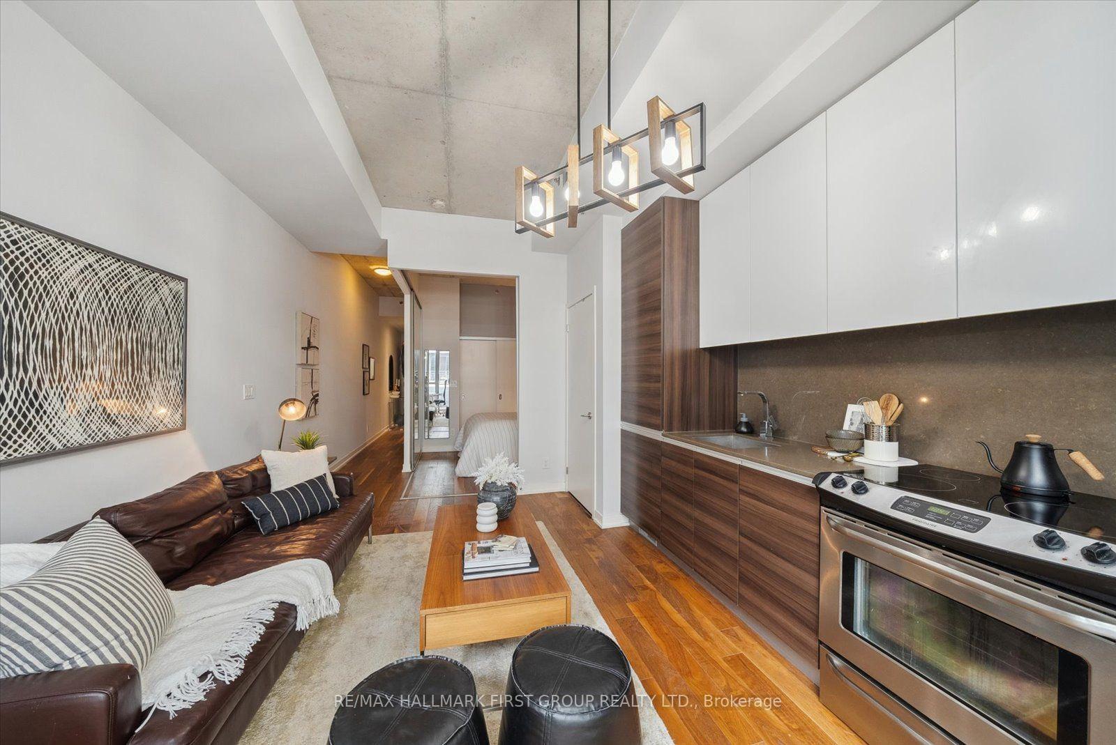 Photo 8 of Unit 602, 8 Gladstone Avenue, Toronto, Little Portugal — HOMEH